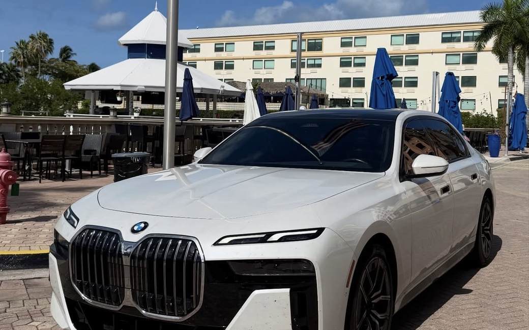 BMW 740i rental in Naples, Florida — photo 3