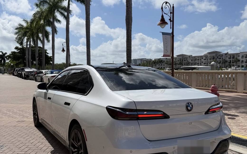 BMW 740i rental in Naples, Florida — photo 5