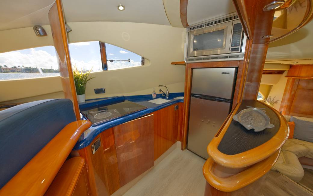 Aicon 60 yacht charter in Naples, Florida — photo 5