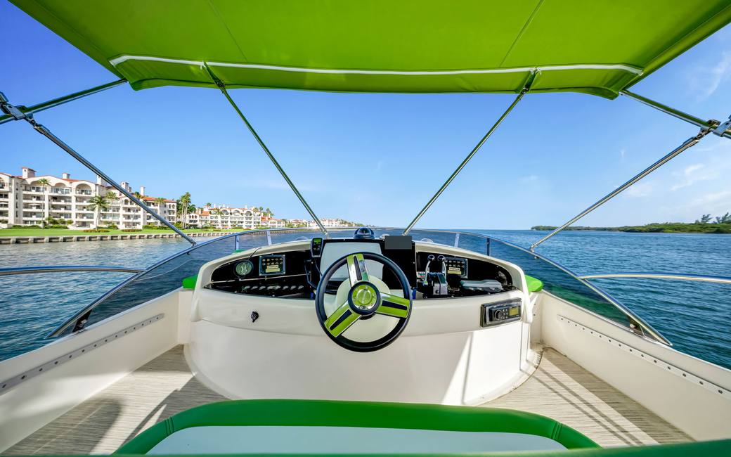 Aicon 67 yacht charter in Naples, Florida — photo 5