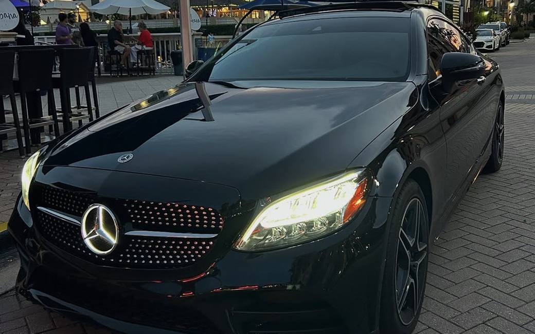 Mercedes-Benz C300 rental in Naples, Florida — photo 2