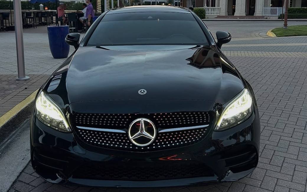 Mercedes-Benz C300 rental in Naples, Florida — photo 3