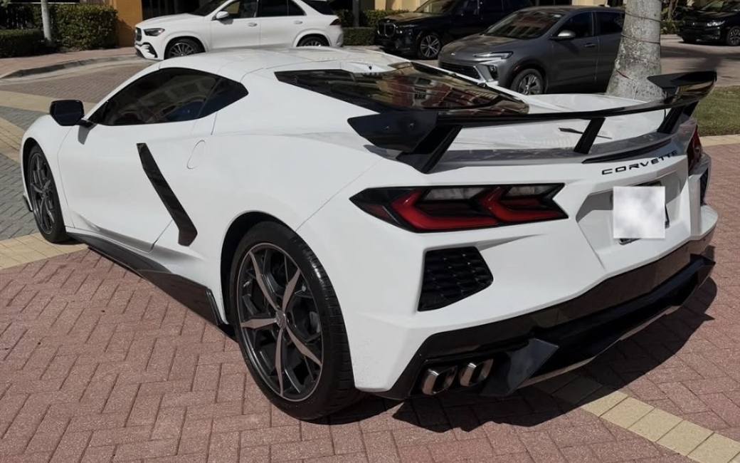 Corvette C8 rental in Naples, Florida — photo 4