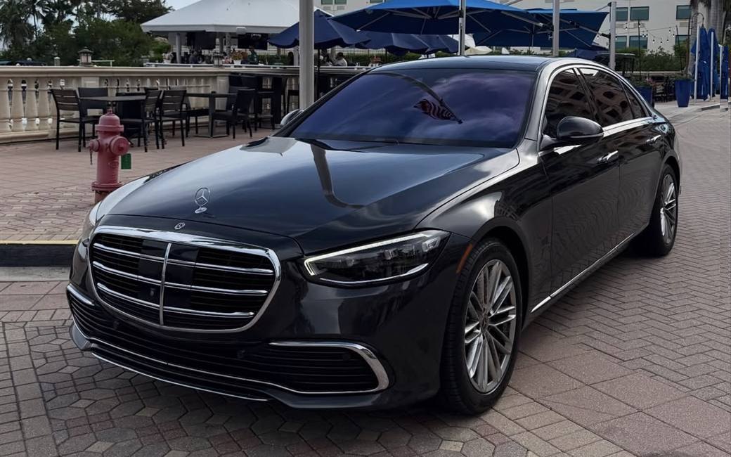 Mercedes-Benz S580 rental in Naples, Florida