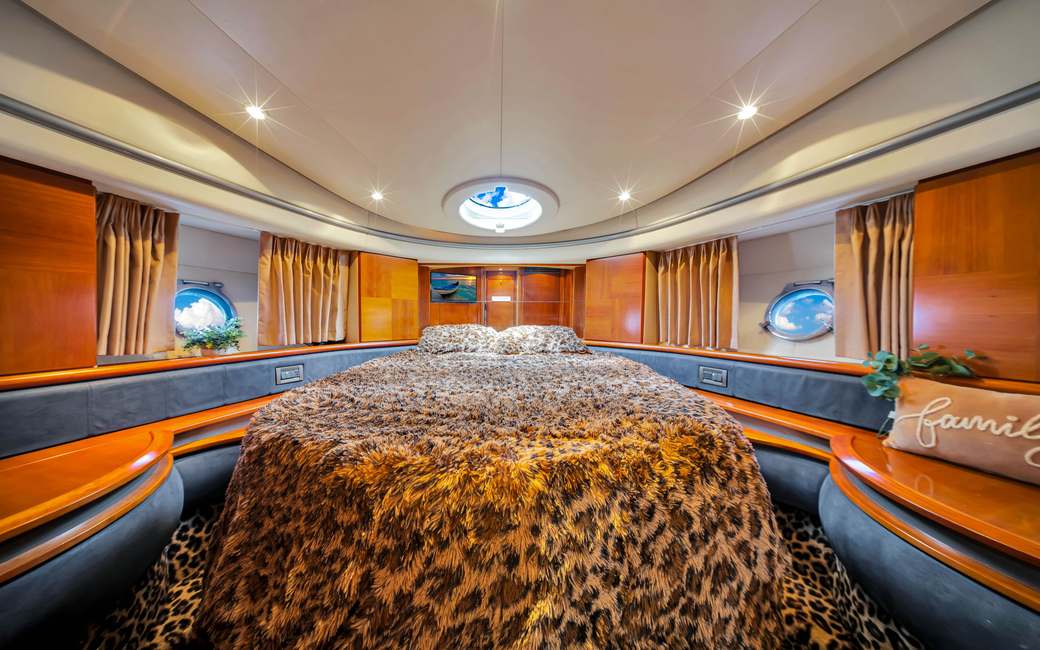 Pink Panther yacht charter in Naples, Florida — photo 4
