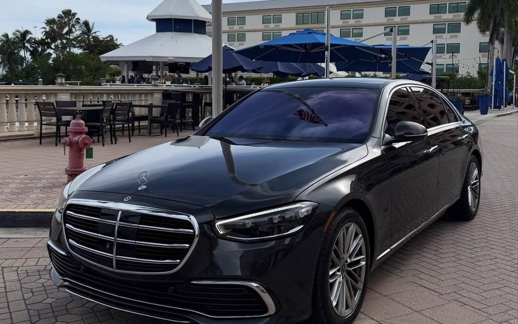 Mercedes-Benz S580 rental in Naples, Florida — photo 2