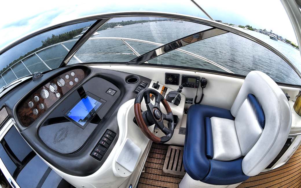 Sunseeker 46 yacht charter in Naples, Florida — photo 4