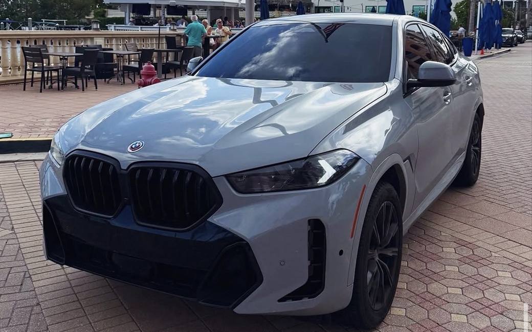 BMW X6 rental in Naples, Florida — photo 2