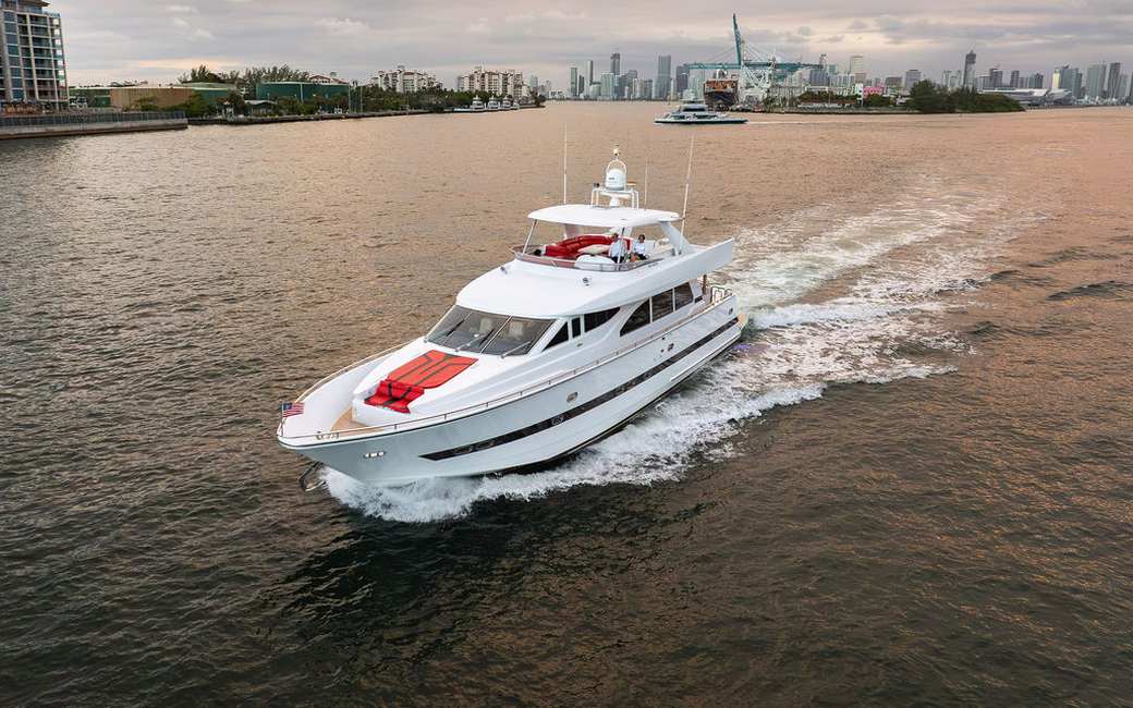 Zeus yacht charter in Naples, Florida — photo 2