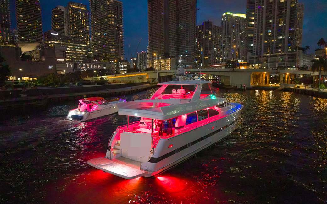 Zeus yacht charter in Naples, Florida — photo 3