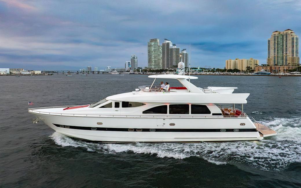 Zeus yacht charter in Naples, Florida